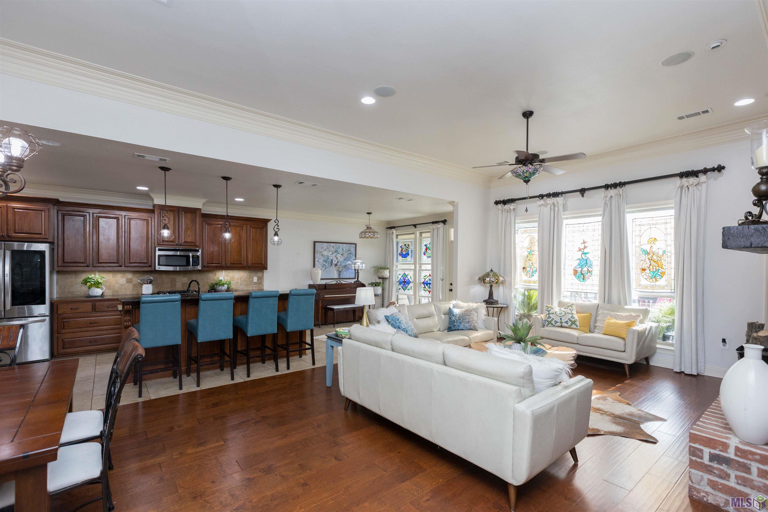 10536 Hill Pointe Avenue Baton Rouge, LA 70810 - Photo 9 of 37