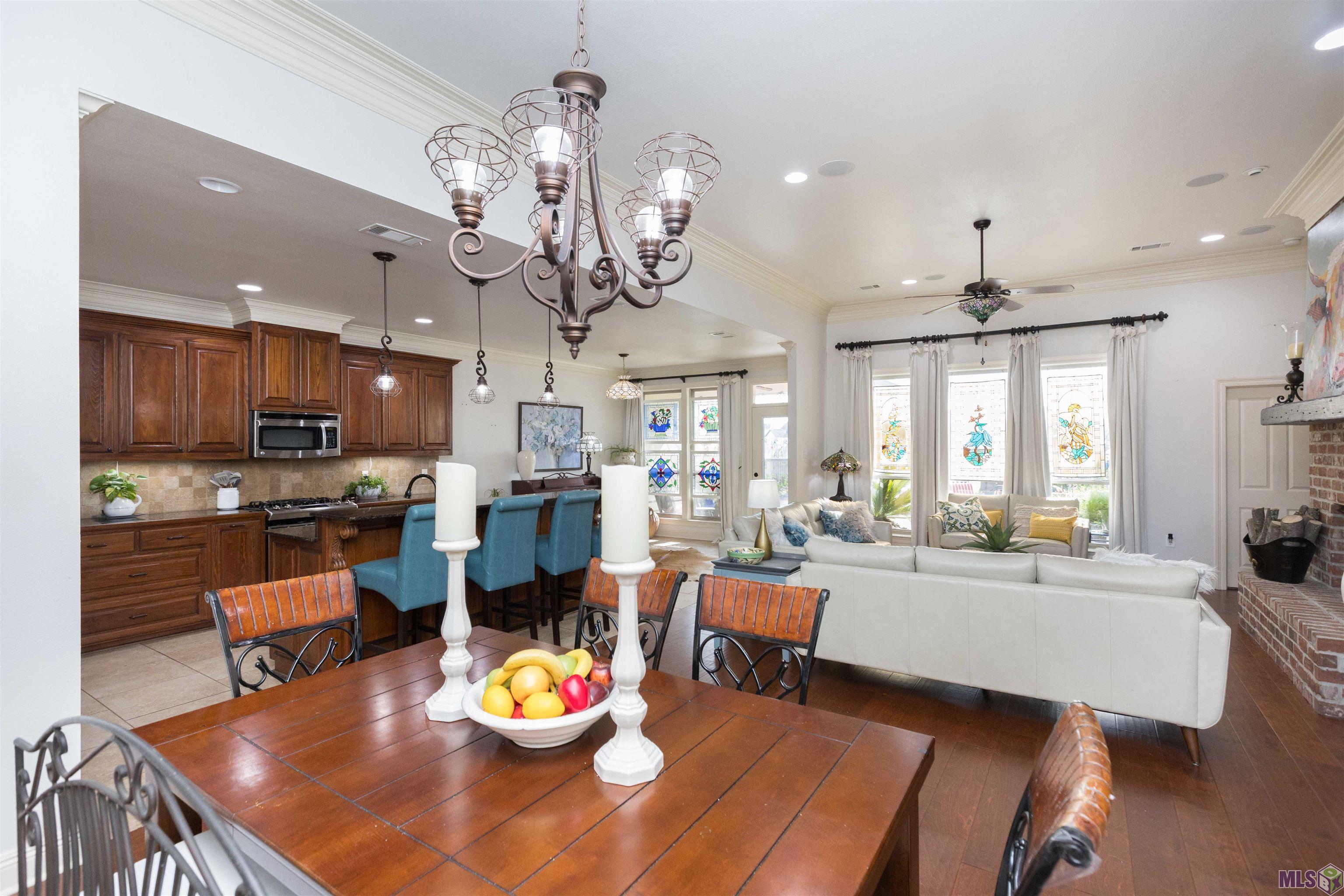 10536 Hill Pointe Avenue Baton Rouge, LA 70810 - Photo 10 of 37