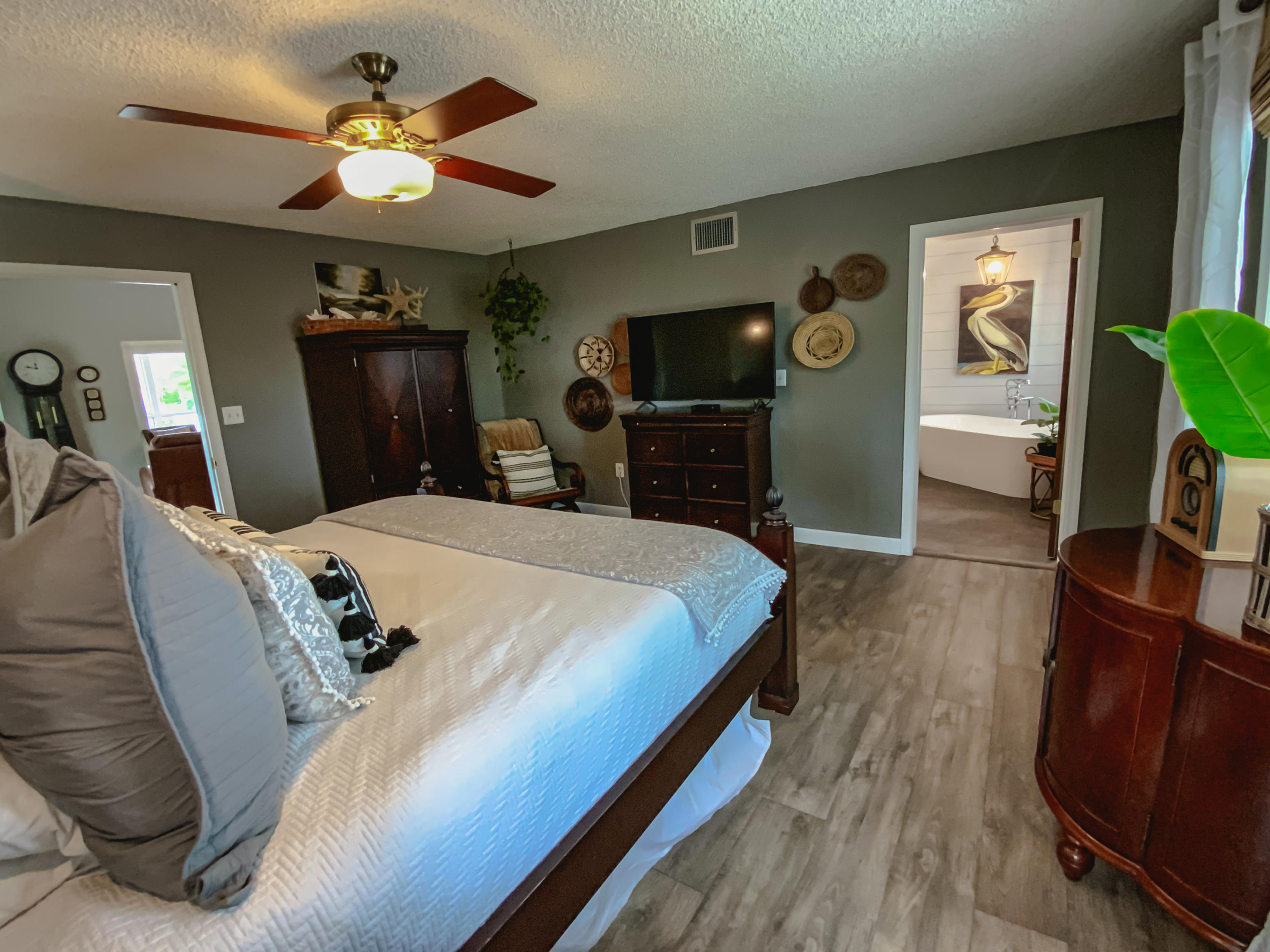 1211 Mockingbird Road Key Largo, FL 33037 - Photo 12 of 53 Primary Bedroom