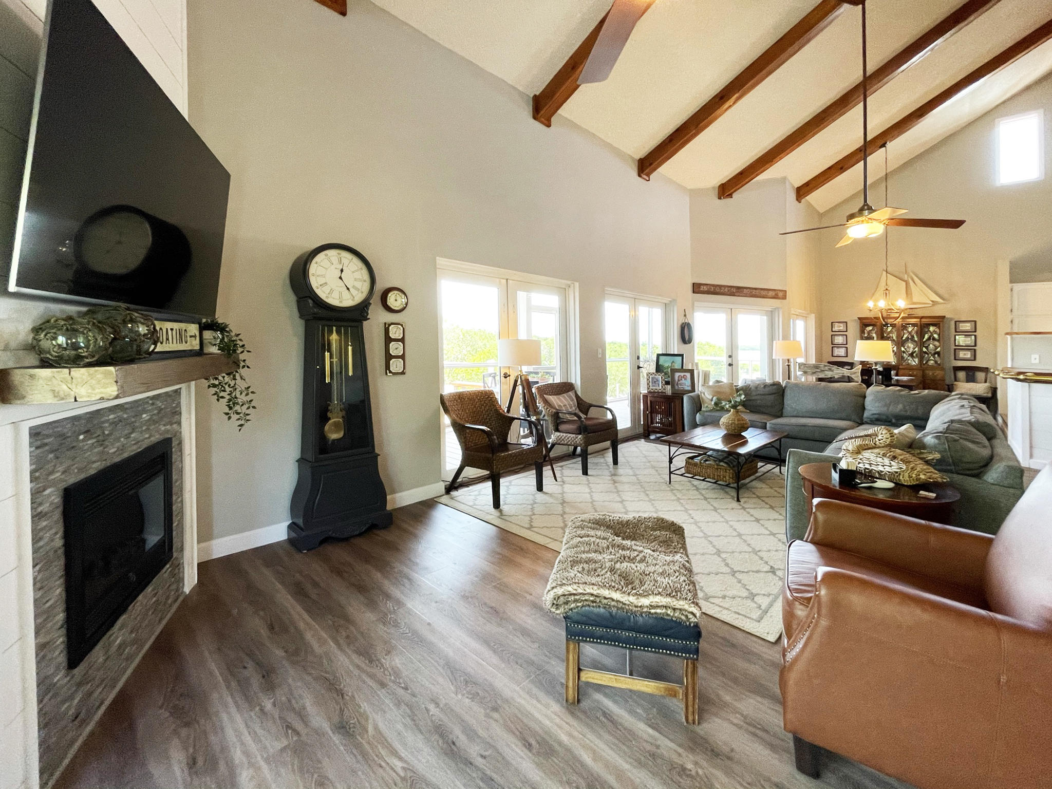 1211 Mockingbird Road Key Largo, FL 33037 - Photo 4 of 53 Living Room
