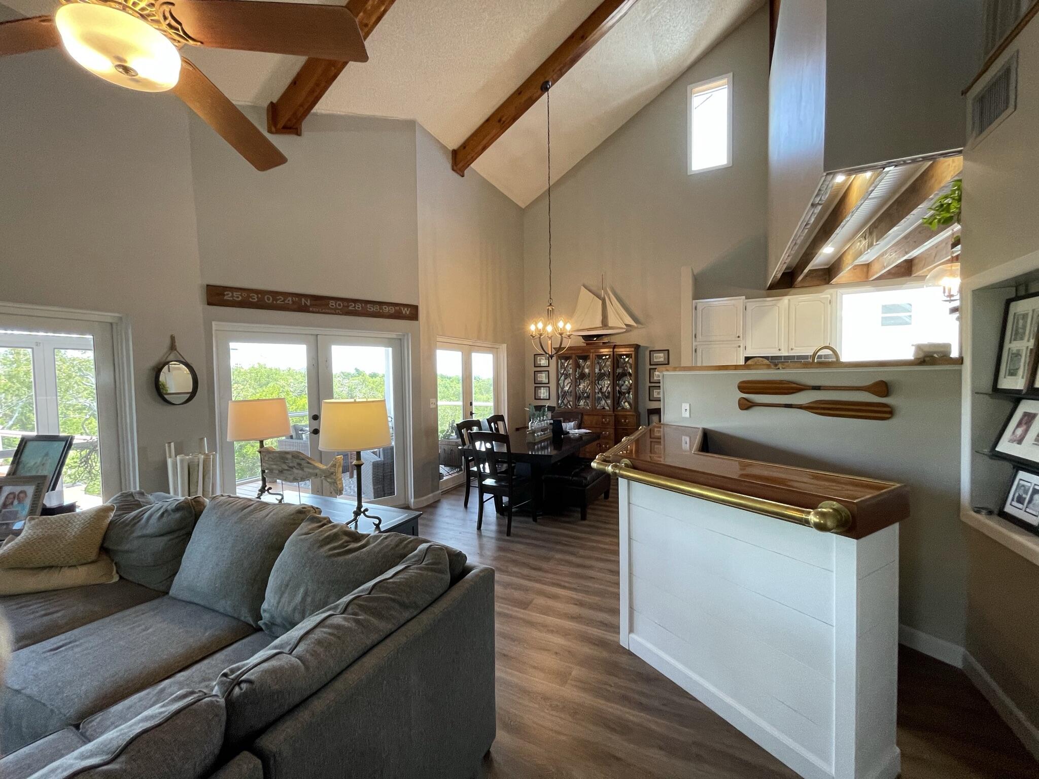 1211 Mockingbird Road Key Largo, FL 33037 - Photo 5 of 53 Bar and Dining Room