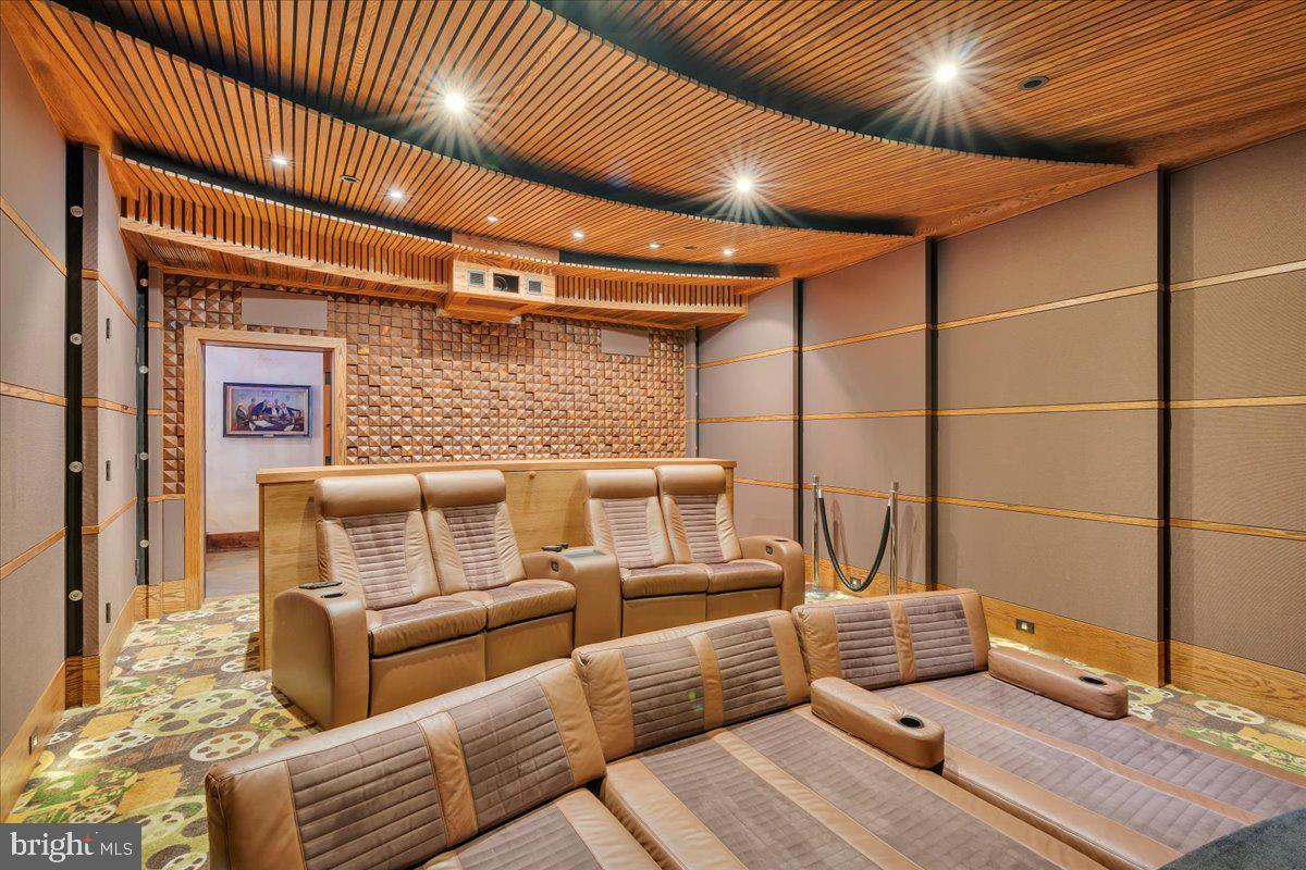 133 Stokes Road Medford Lakes, NJ 08055 - Photo 21 of 57 a outdoor living space with patio furniture