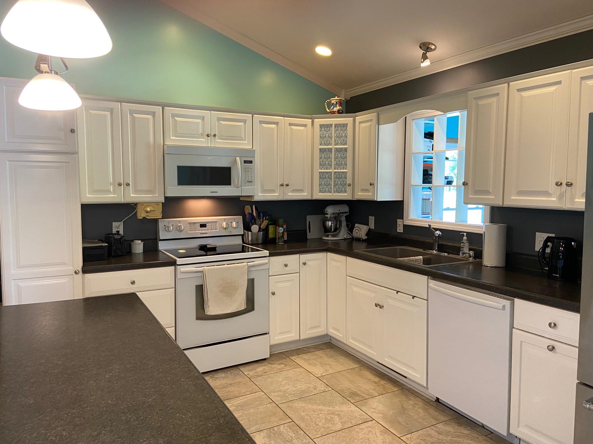 1142 Cardinal Road Carbondale, IL 62901 - Photo 4 of 27