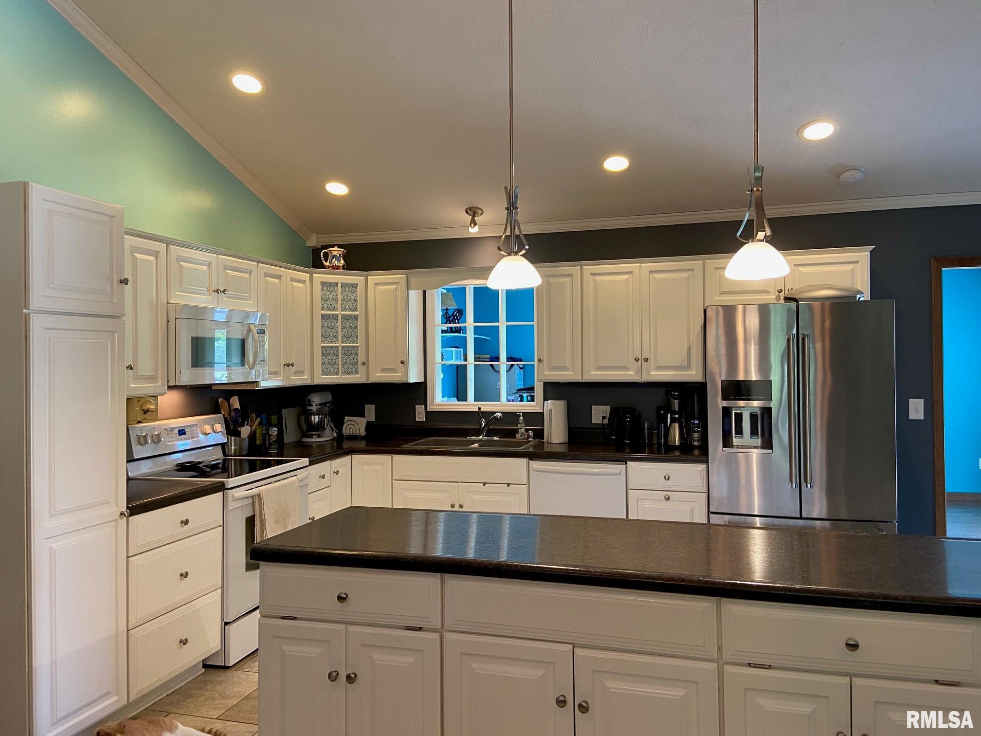 1142 Cardinal Road Carbondale, IL 62901 - Photo 5 of 27