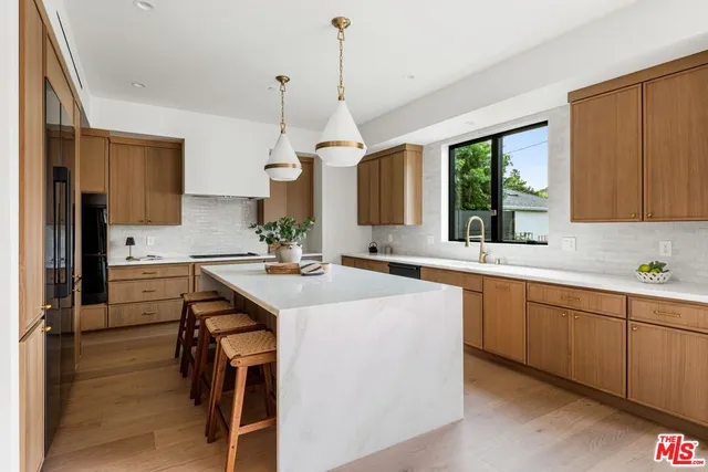 $4,295,000 | 13235 Lake Street, Los Angeles, CA 90066