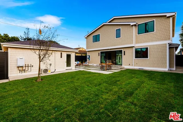 $4,295,000 | 13235 Lake Street, Los Angeles, CA 90066