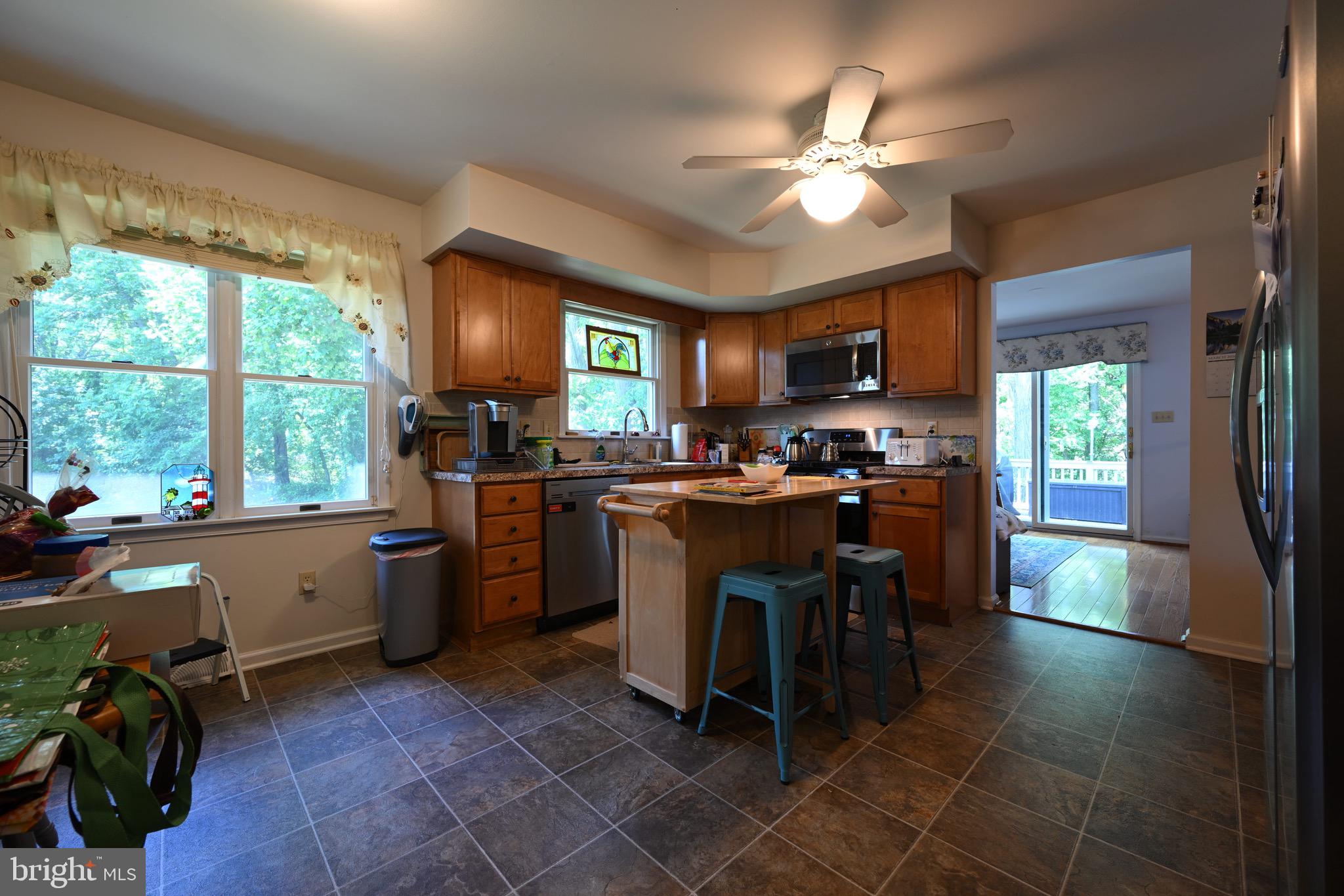 111 Jason Court Delran, NJ 08075 - Photo 7 of 15