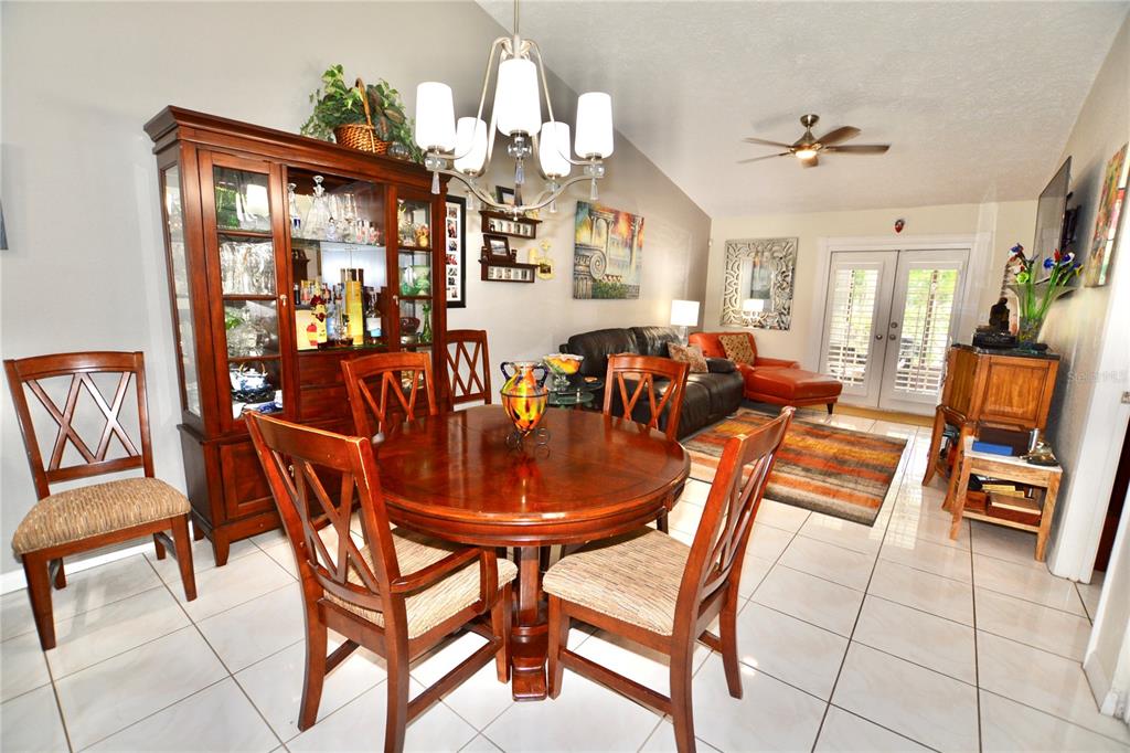 1762 Castle Rock Road Tampa, FL 33612 - Photo 14 of 52 Gallery Image 14
