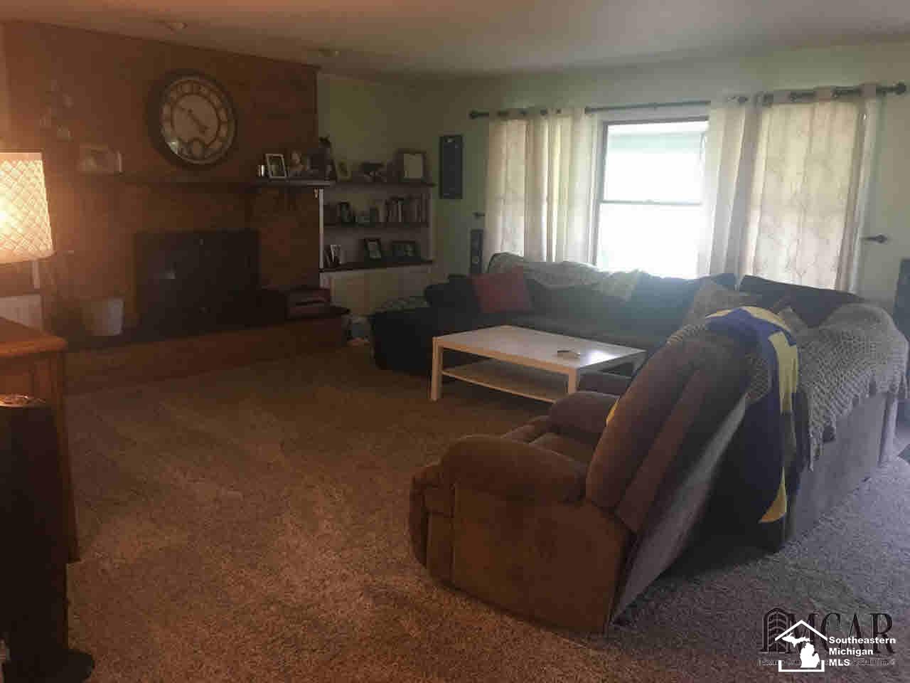 5665 Saum Road Monroe, MI 48161 - Photo 7 of 20