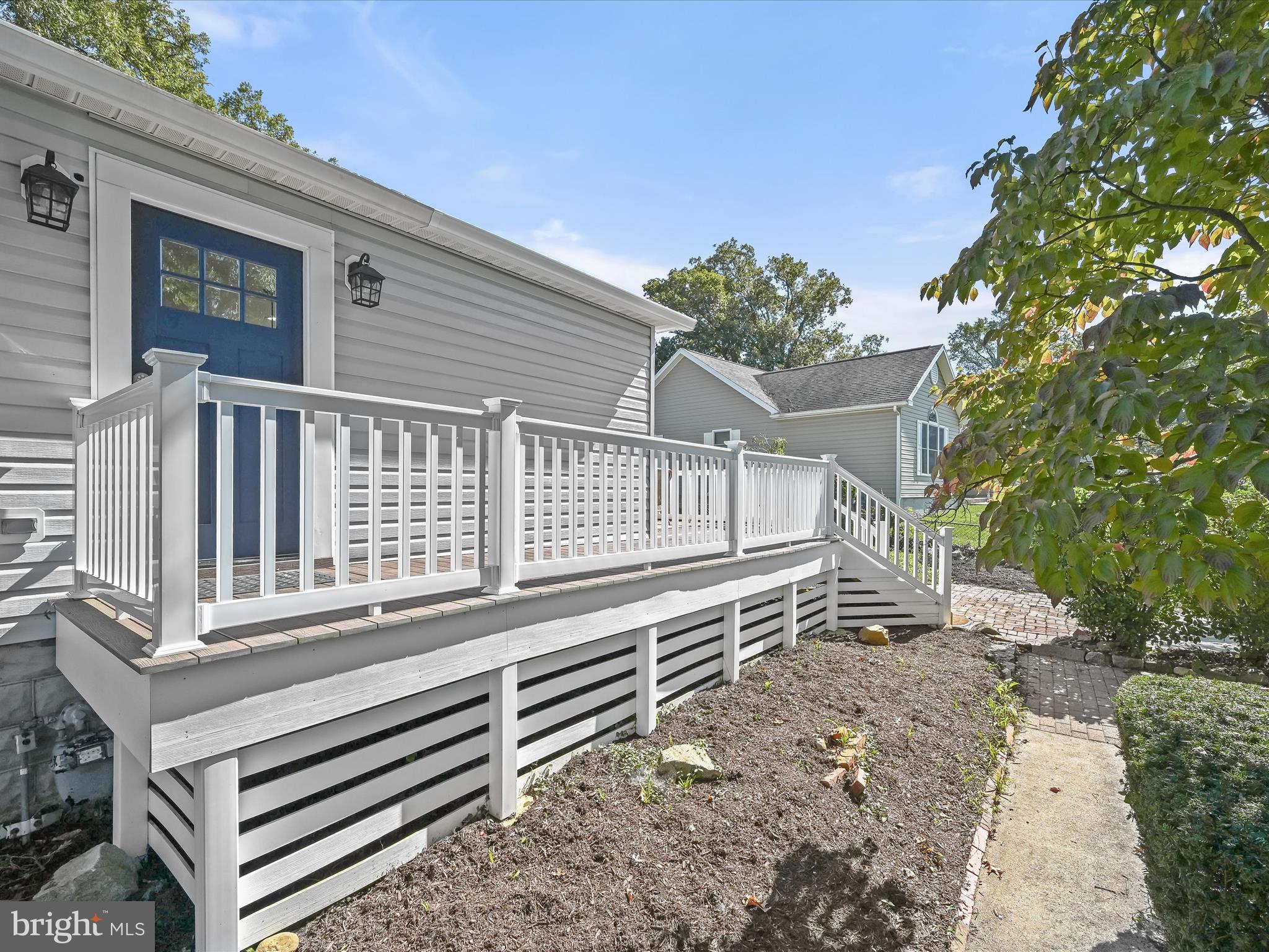 6730 Montgomery Road Elkridge, MD 21075 - Photo 3 of 54 Main Level Entrance