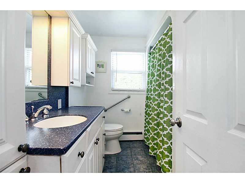 93 Bliss Mine Road Newport, RI 02840 - Photo 11 of 25 Bathroom.