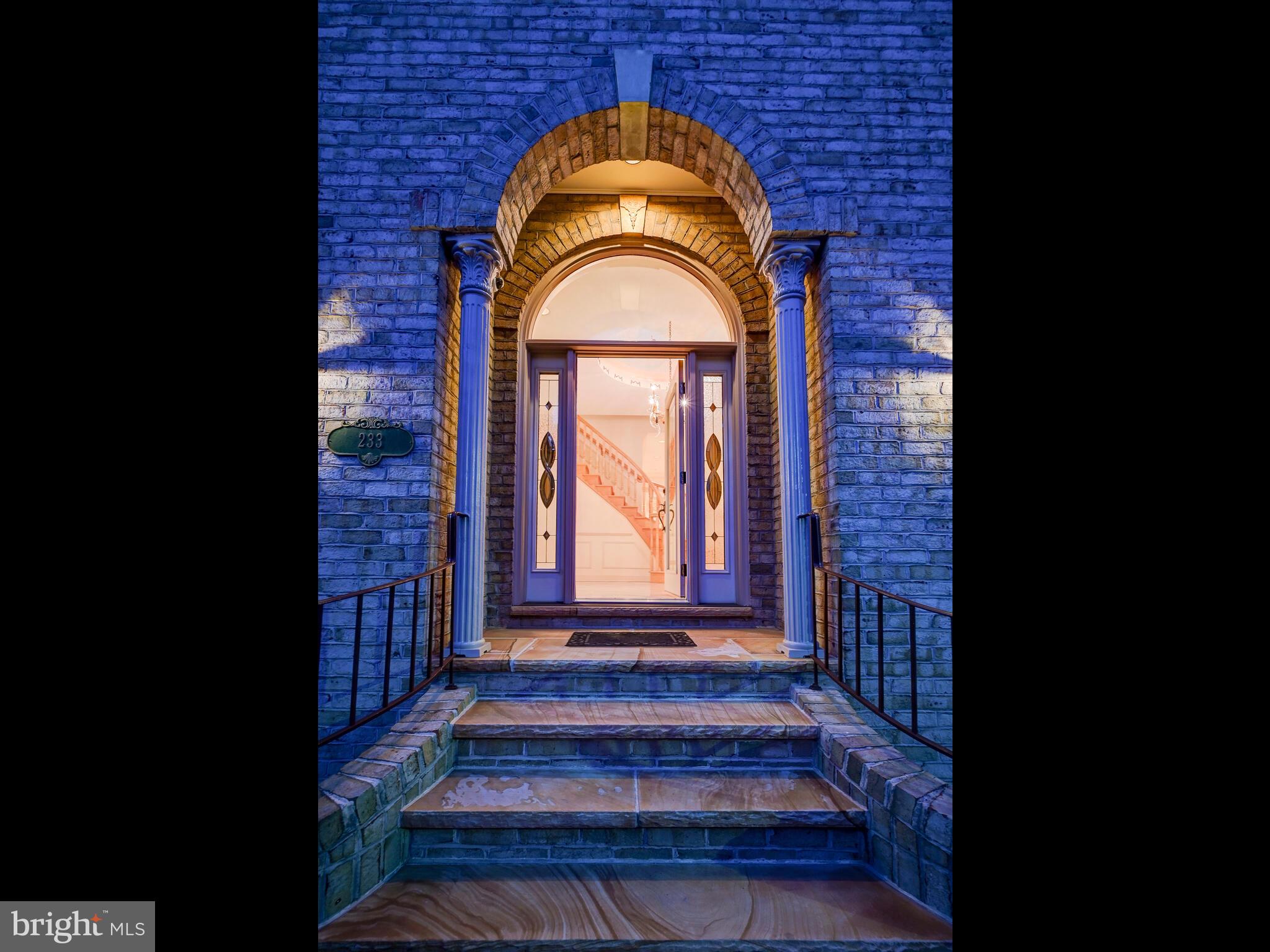 233 South Exeter Street Baltimore, MD 21202 - Photo 5 of 52 Gallery Image 5
