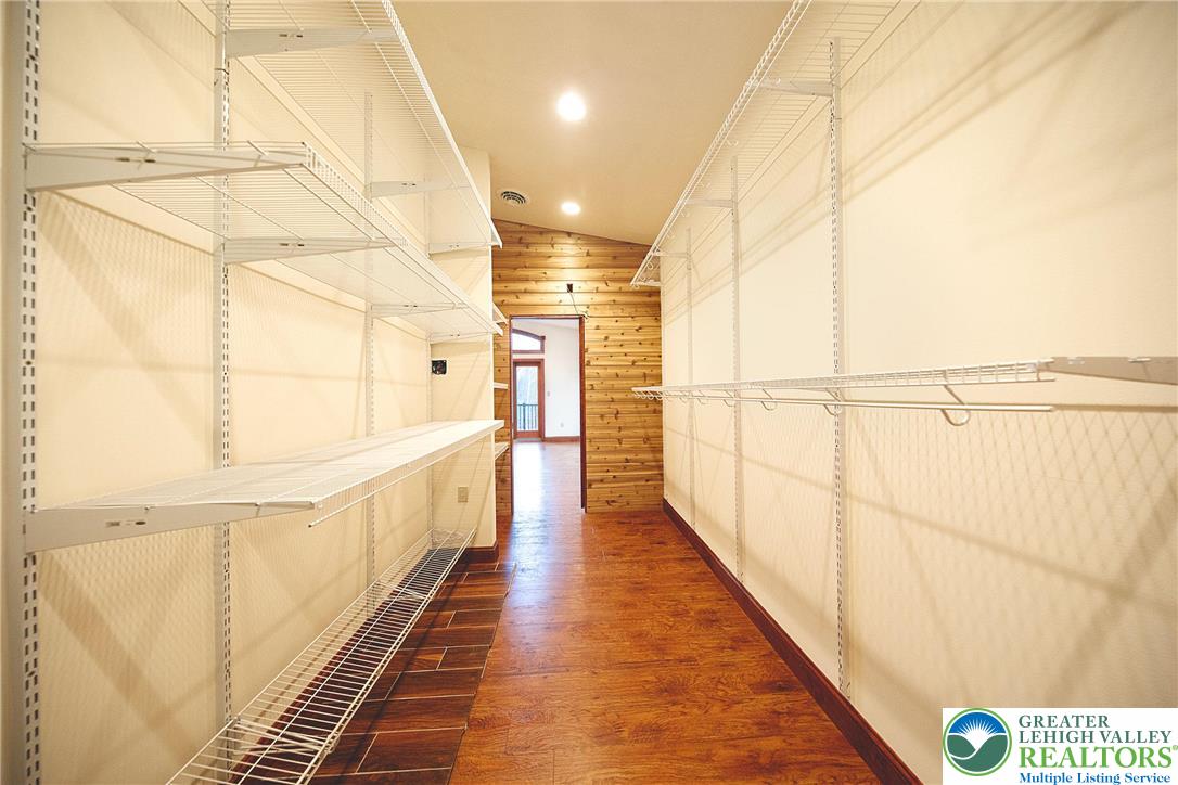 374 Packer Drive Weatherly, PA 18255 - Photo 19 of 33 a view of a bathroom with the shower and mirror