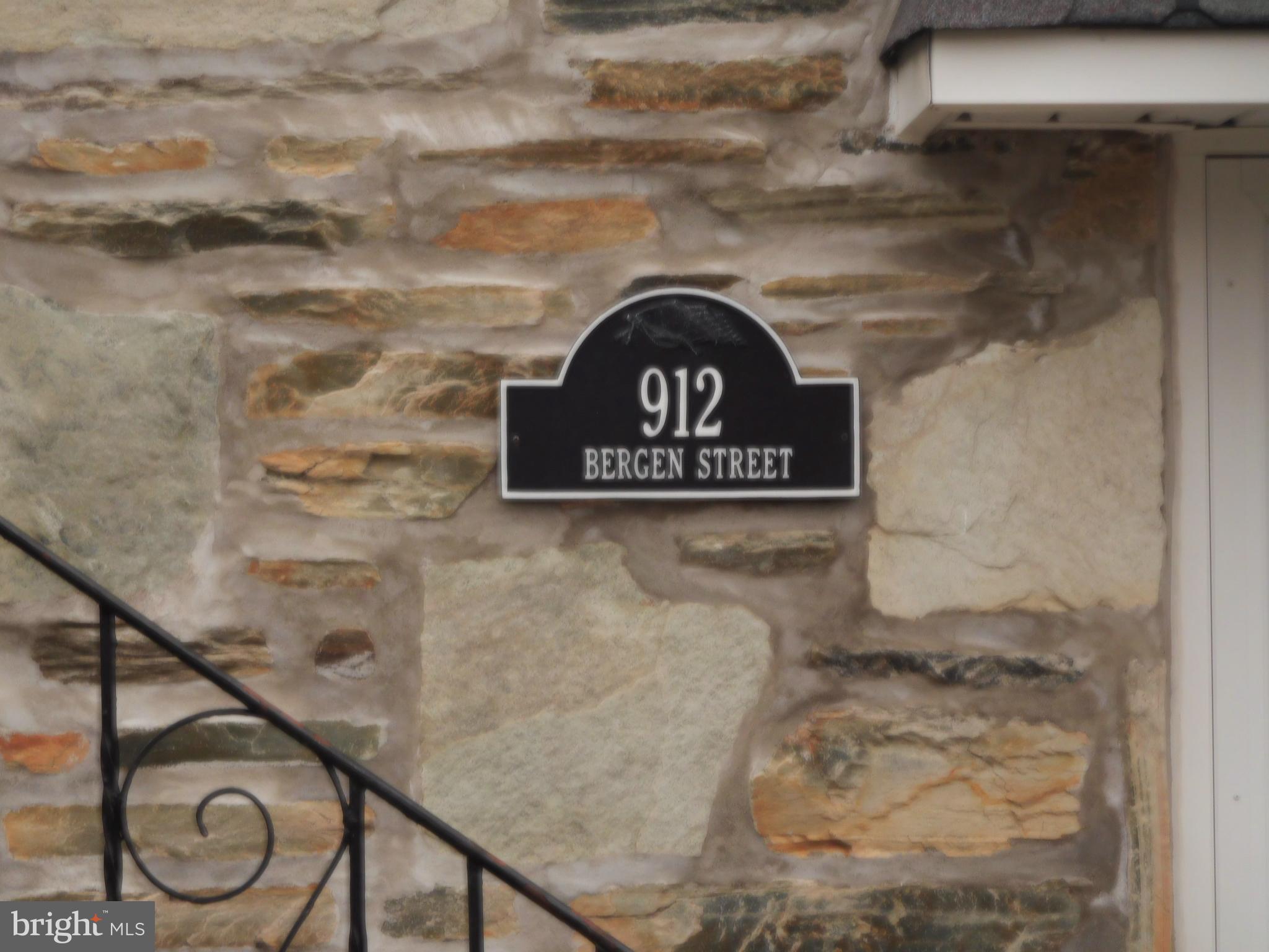 912 Bergen Street Philadelphia, PA 19111 - Photo 1 of 25