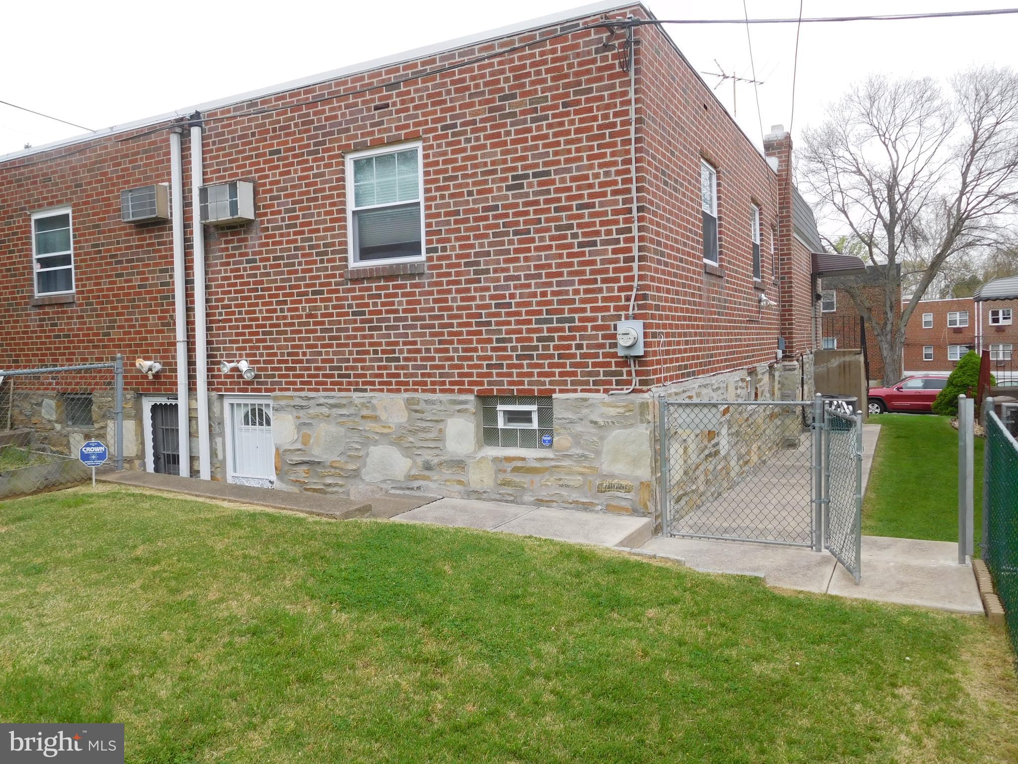 912 Bergen Street Philadelphia, PA 19111 - Photo 22 of 25 Rear Exterior