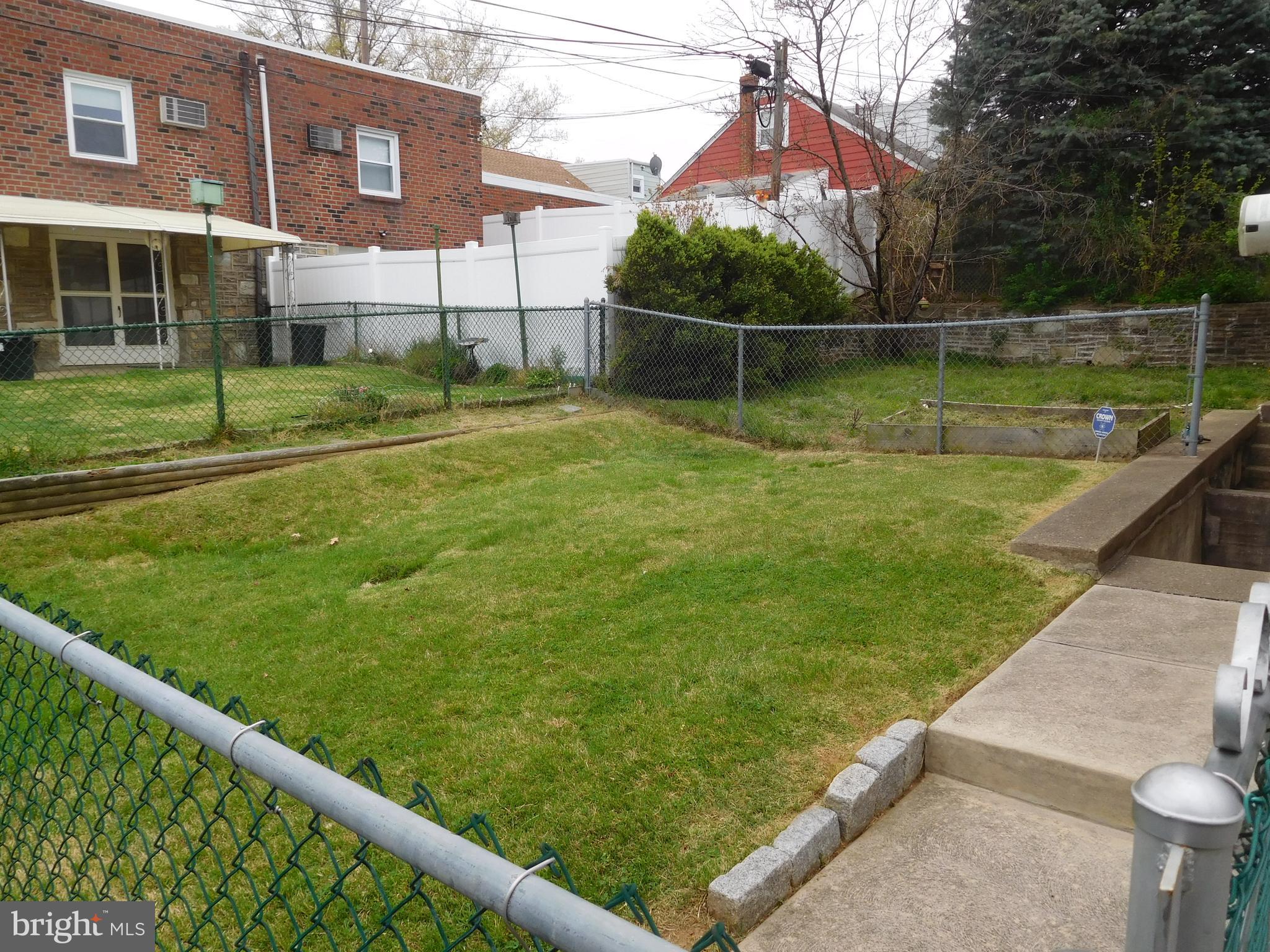 912 Bergen Street Philadelphia, PA 19111 - Photo 24 of 25 Fenced rear yard