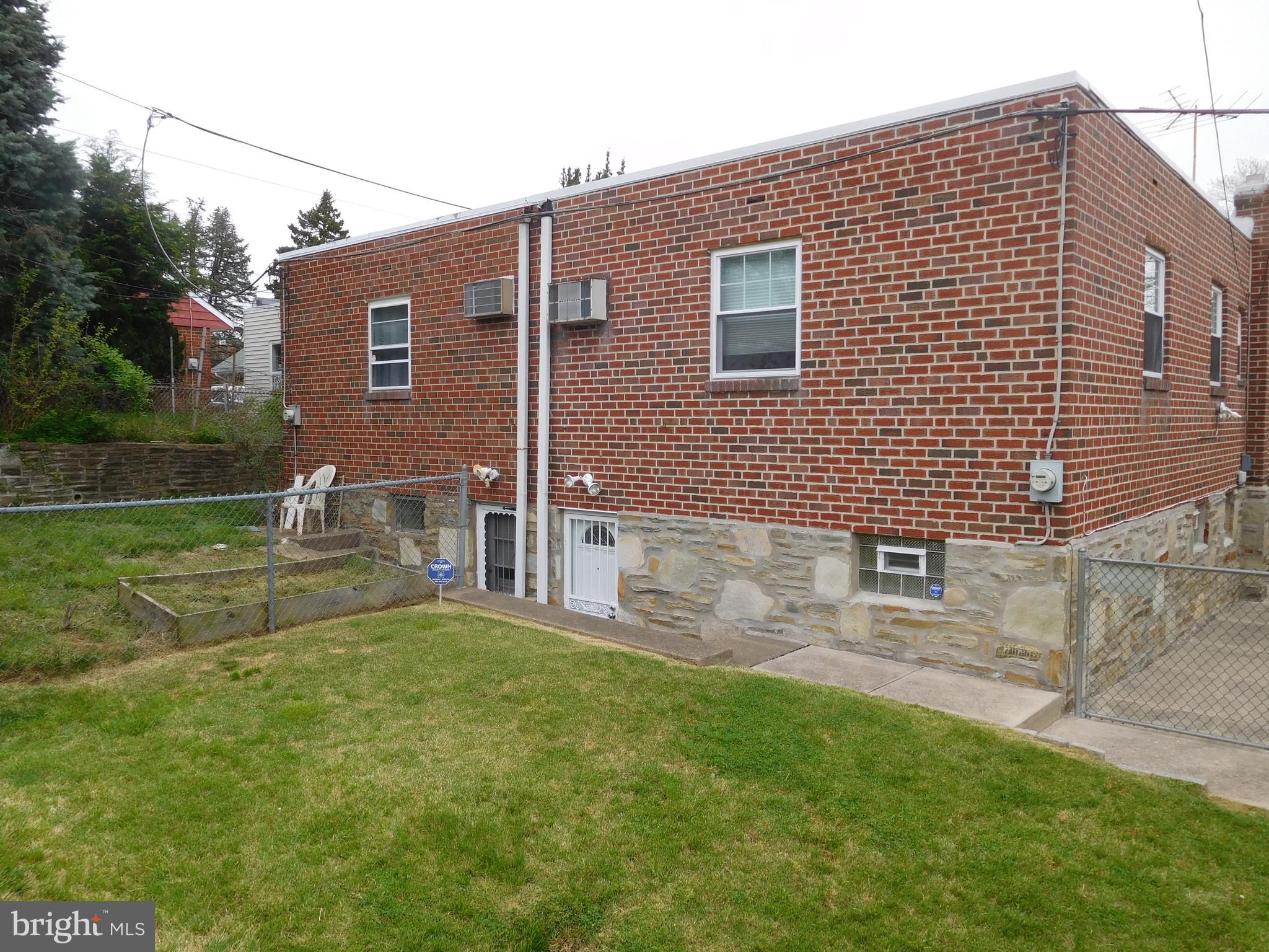 912 Bergen Street Philadelphia, PA 19111 - Photo 25 of 25 Fenced rear yard