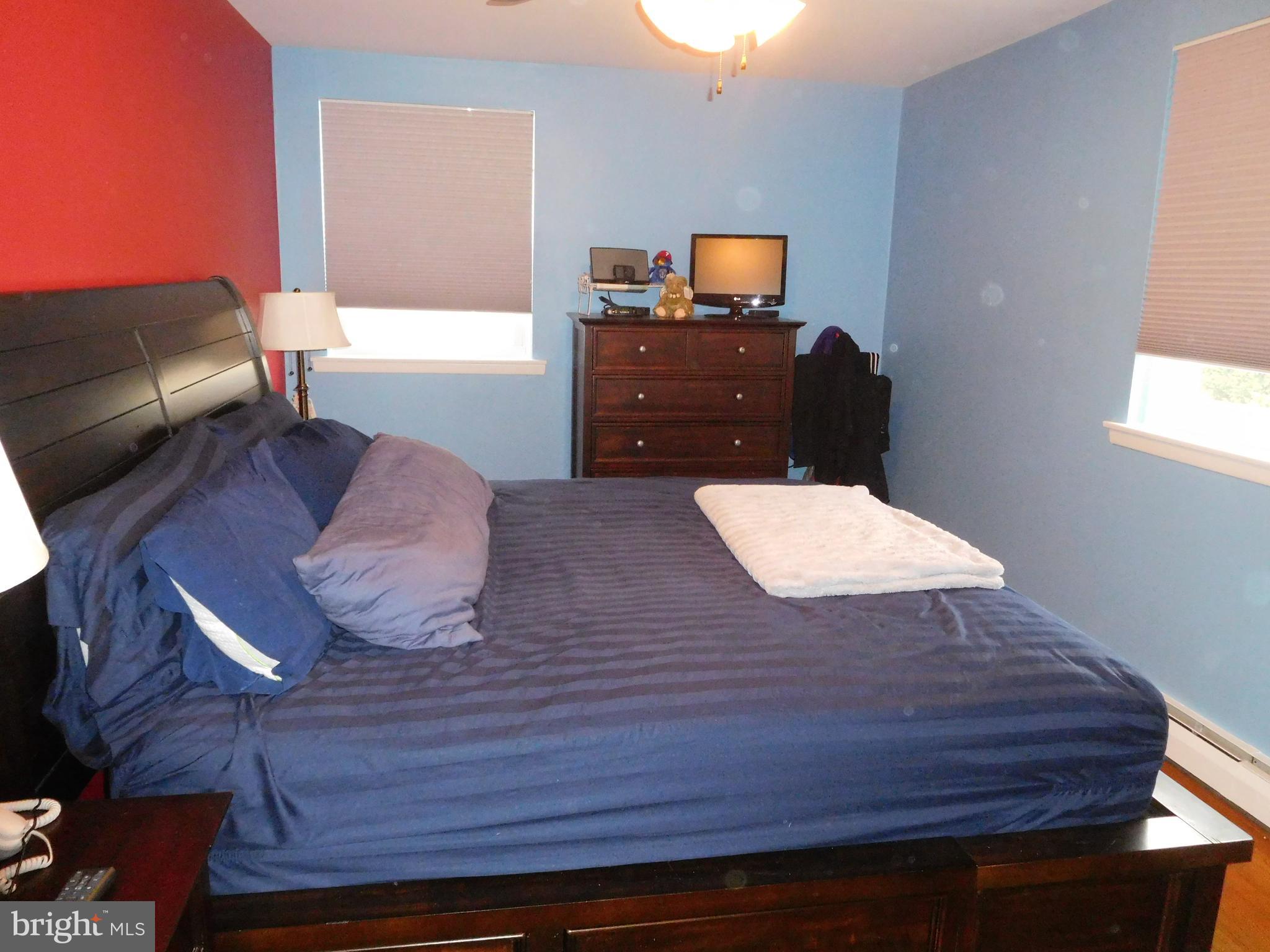 912 Bergen Street Philadelphia, PA 19111 - Photo 7 of 25 Bedroom 1