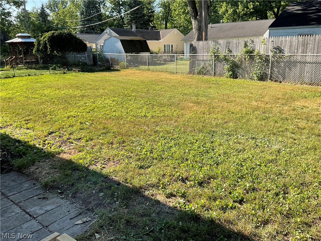 5955 Chapel Road Madison, OH 44057 - Photo 21 of 22 partially fenced chain link