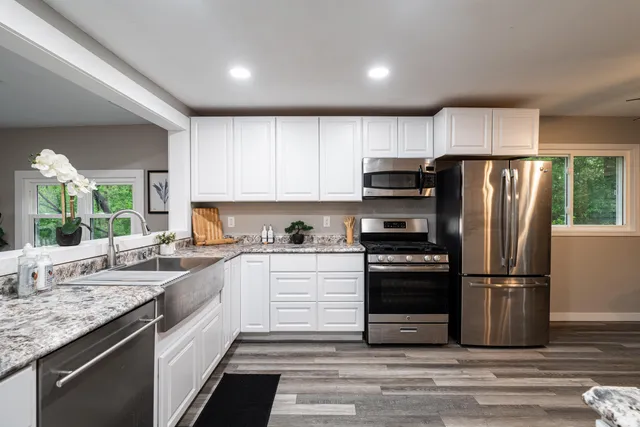 $387,900 | 2856 County Rd O South, Delavan, WI 53115