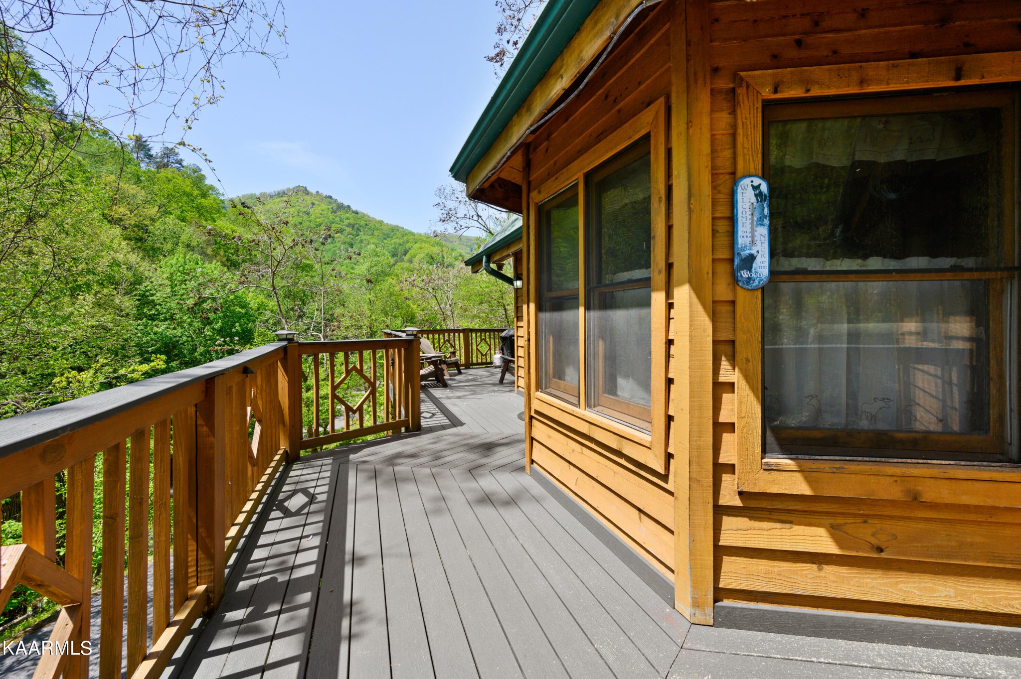 3138 North Clear Fork Road Sevierville, TN 37862 - Photo 4 of 35 a balcony with trees in front of it