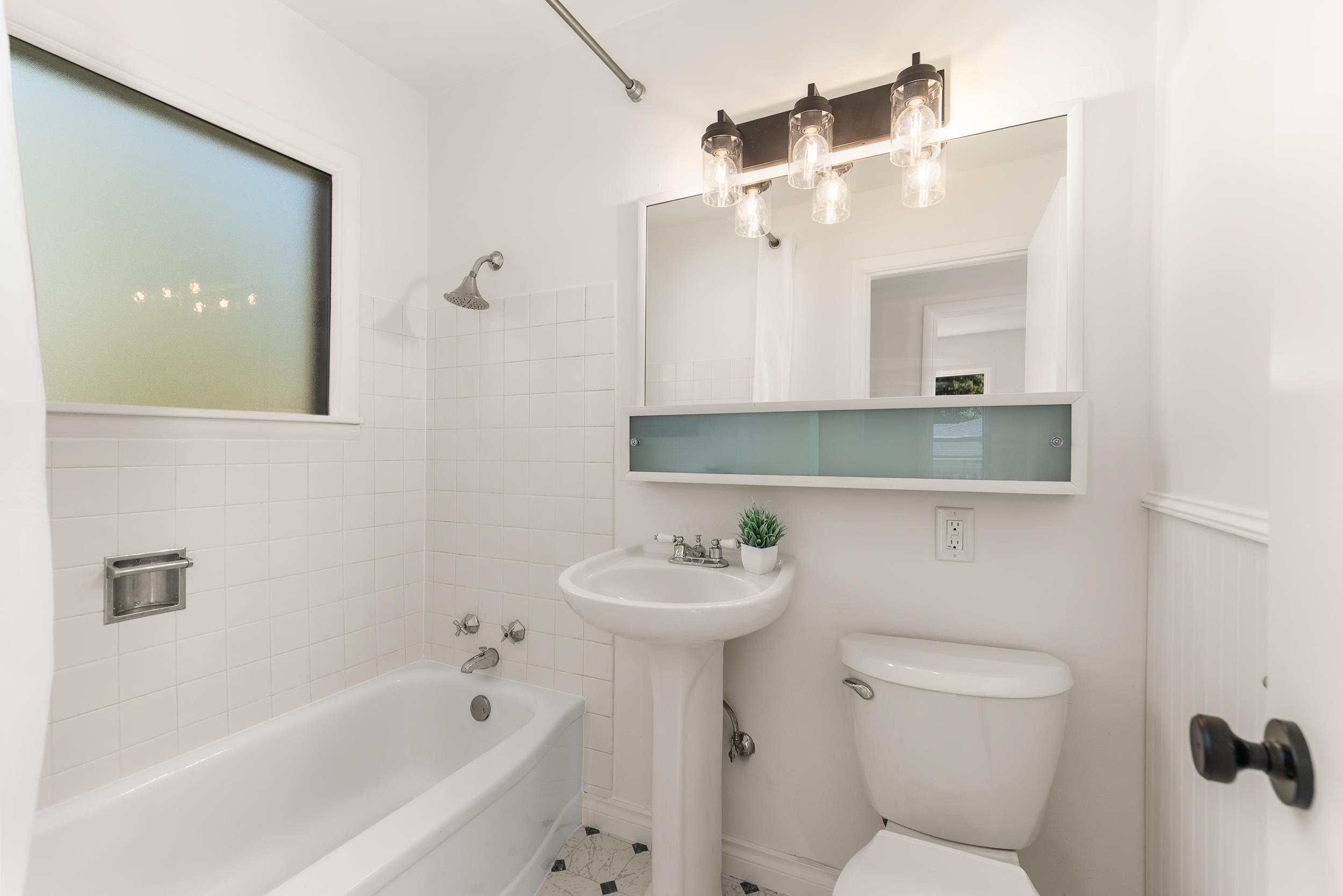 9817 North Colfax Road Spokane, WA 99218 - Photo 9 of 50 Gallery Image 9