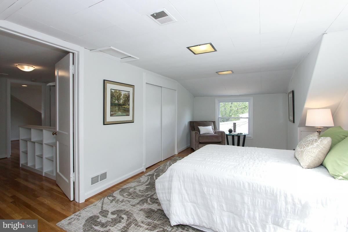 505 Kerwin Court Silver Spring, MD 20901 - Photo 20 of 27 a bed room with a bed and a window