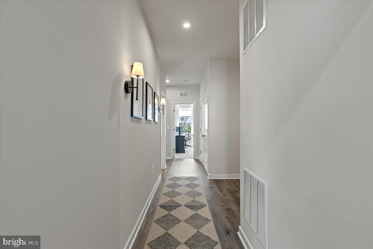 44614 Wolfhound Square Ashburn, VA 20147 - Photo 32 of 48 a view of a hallway