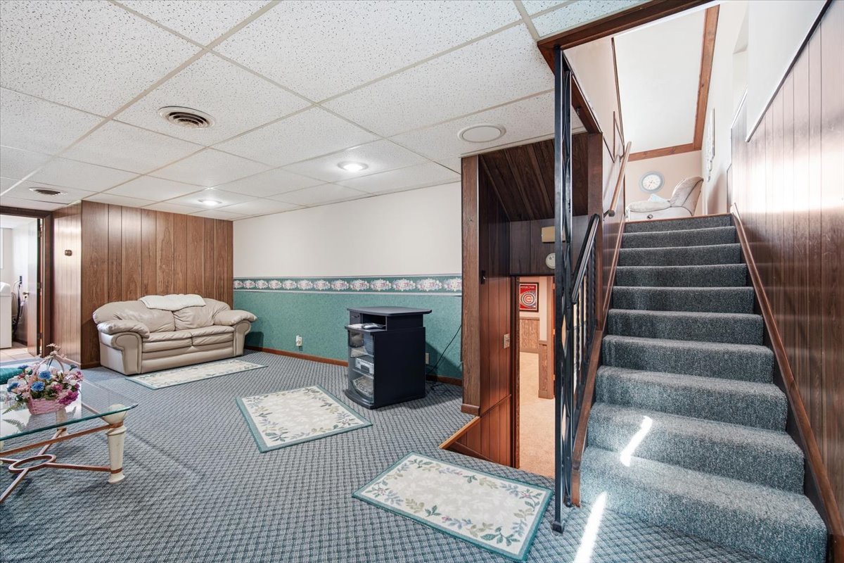 504 South School Street Minier, IL 61759 - Photo 25 of 46 a view of lobby with furniture