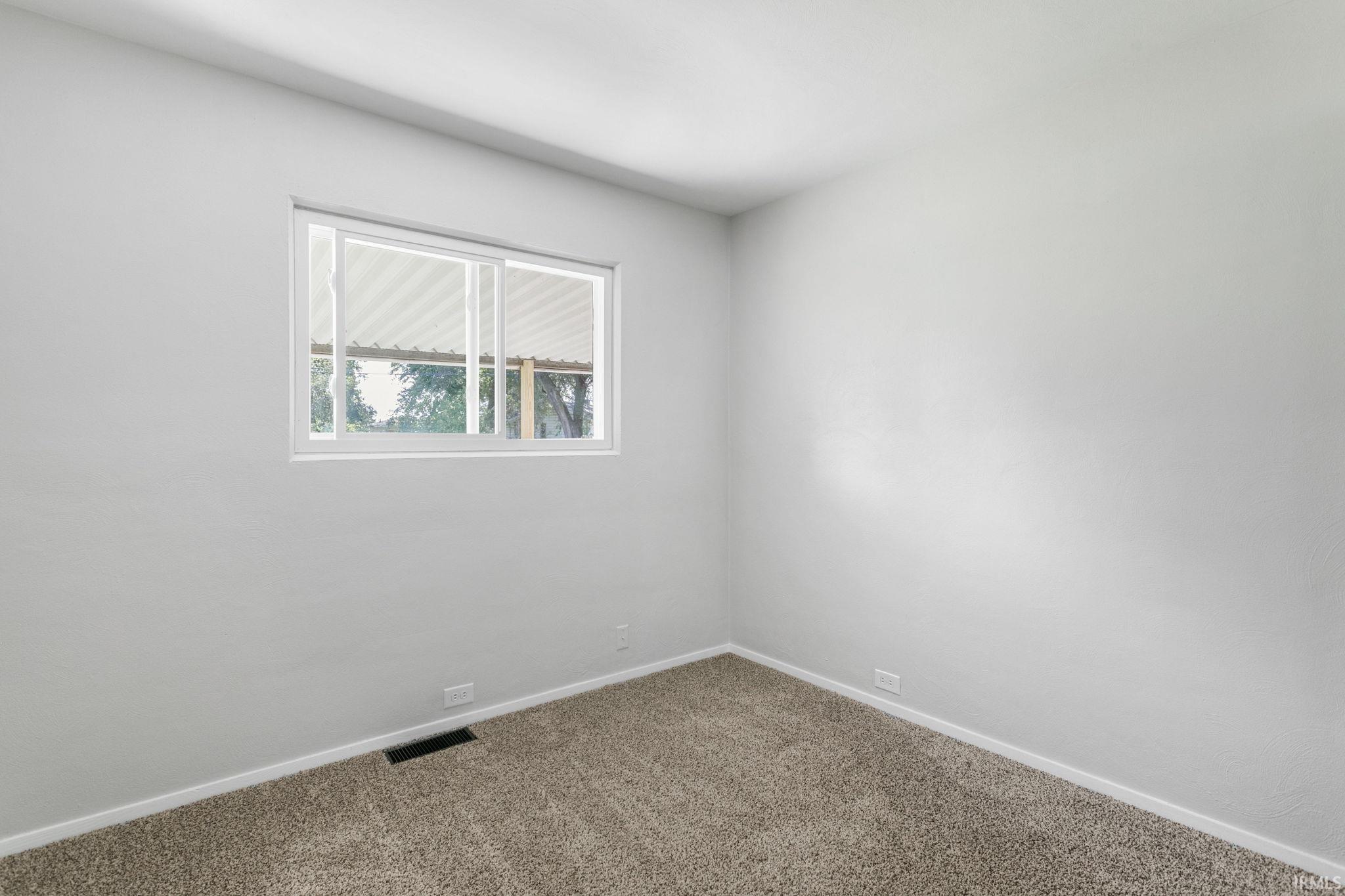 4610 Ridgeway Street South Bend, IN 46619 - Photo 13 of 32 Gallery Image 13