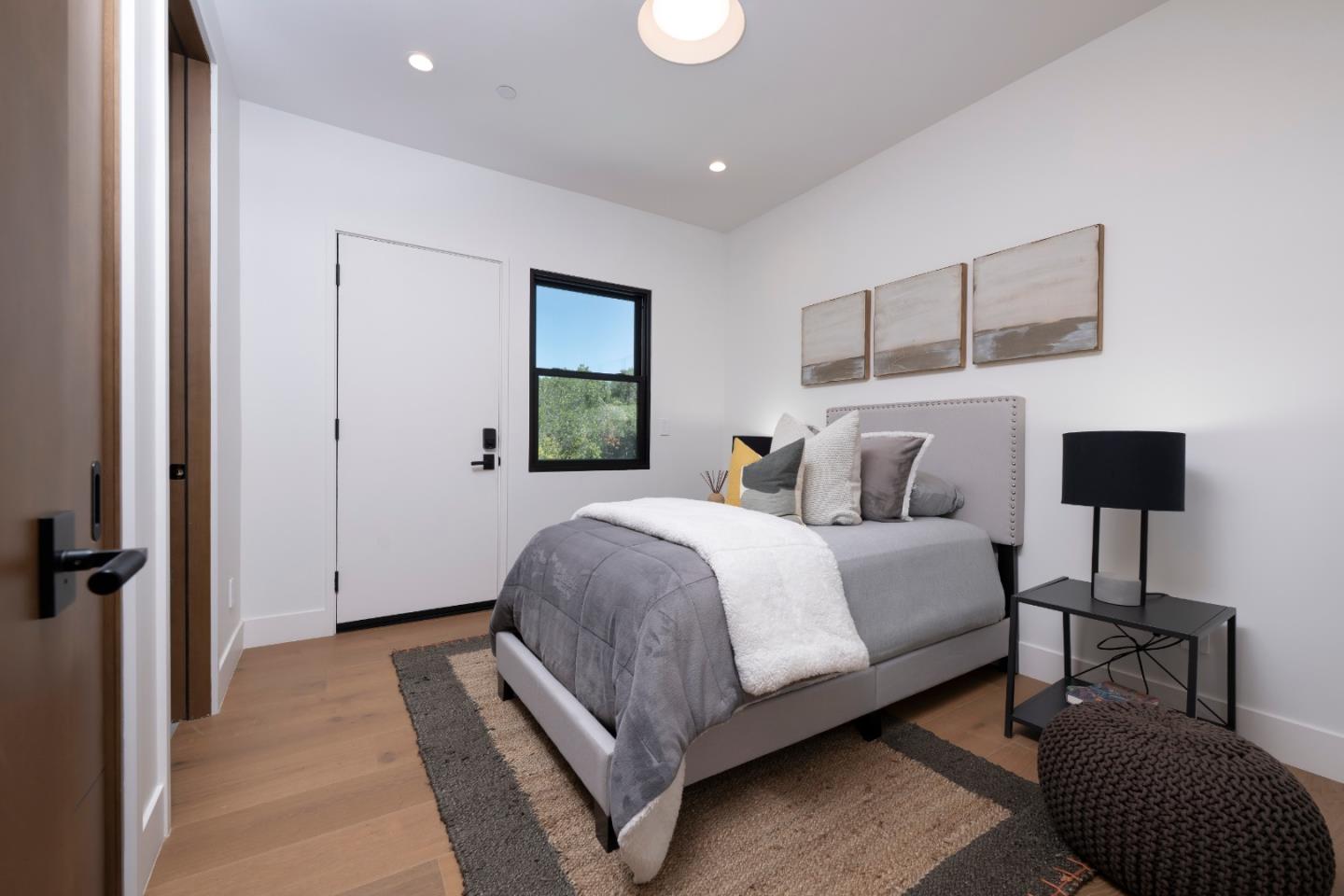 655 Hayne Road Hillsborough, CA 94010 - Photo 27 of 62 Gallery Image 27