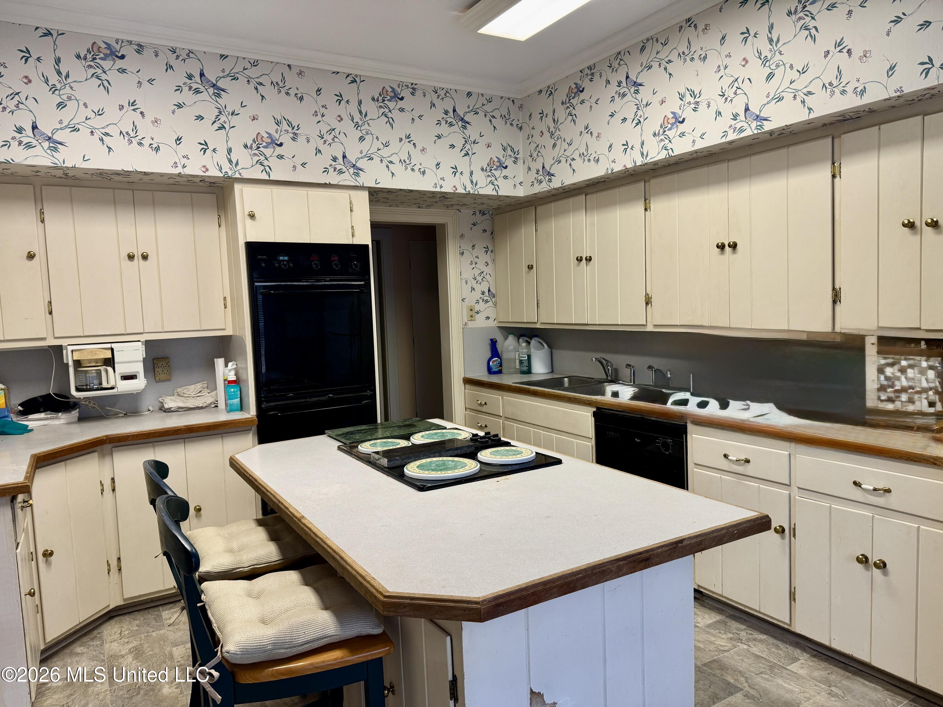 116 Gloucester Road Natchez, MS 39120 - Photo 8 of 32 IMG_8498