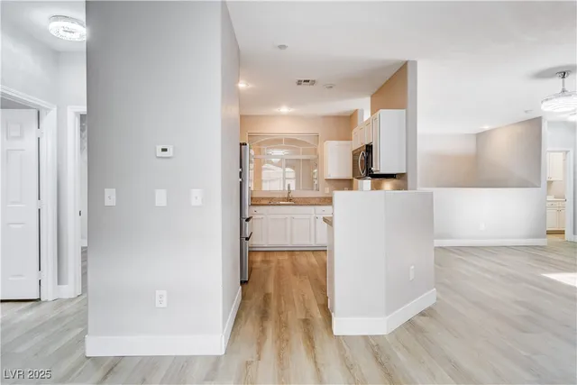 $2,300 | 1713 Sky Of Red Drive, Unit 203, Las Vegas, NV 89128