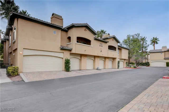 $2,300 | 1713 Sky Of Red Drive, Unit 203, Las Vegas, NV 89128