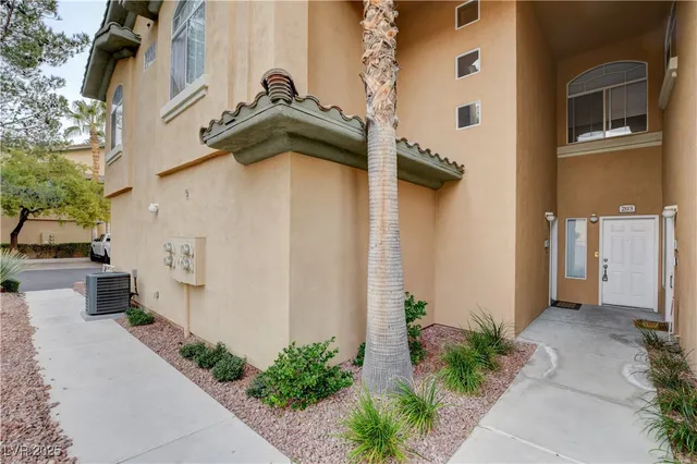 $2,300 | 1713 Sky Of Red Drive, Unit 203, Las Vegas, NV 89128
