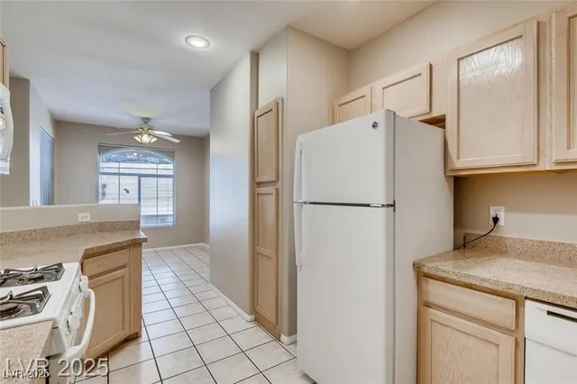 $2,500 | 1713 Sky Of Red Drive, Unit 203, Las Vegas, NV 89128