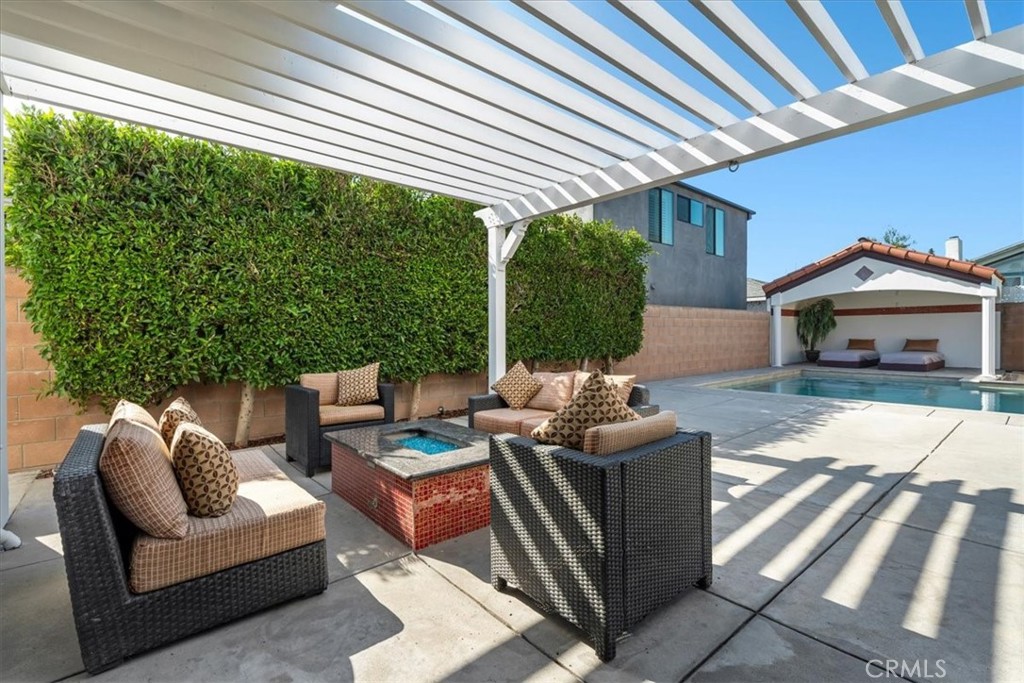 1035 Avenue D Redondo Beach, CA 90277 - Photo 28 of 66 a outdoor living space with furniture and garden view