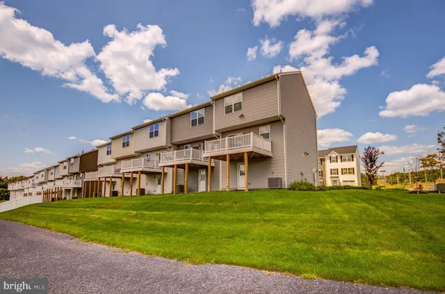 $2,200 | 110 Sophie Street, Strasburg, VA 22657