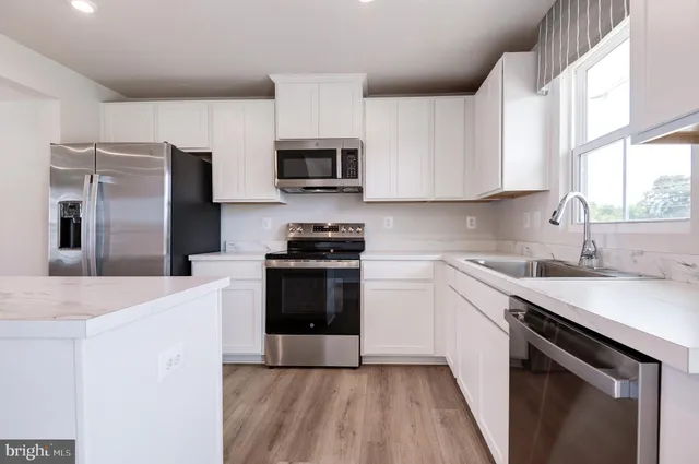 $2,200 | 110 Sophie Street, Strasburg, VA 22657