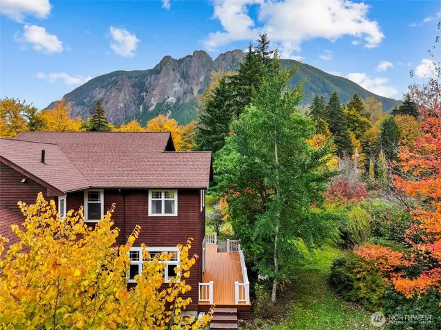 $1,680,000 | 10201 420th Avenue Southeast, North Bend, WA 98045
