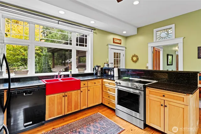 $1,680,000 | 10201 420th Avenue Southeast, North Bend, WA 98045