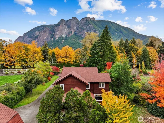 $1,680,000 | 10201 420th Avenue Southeast, North Bend, WA 98045