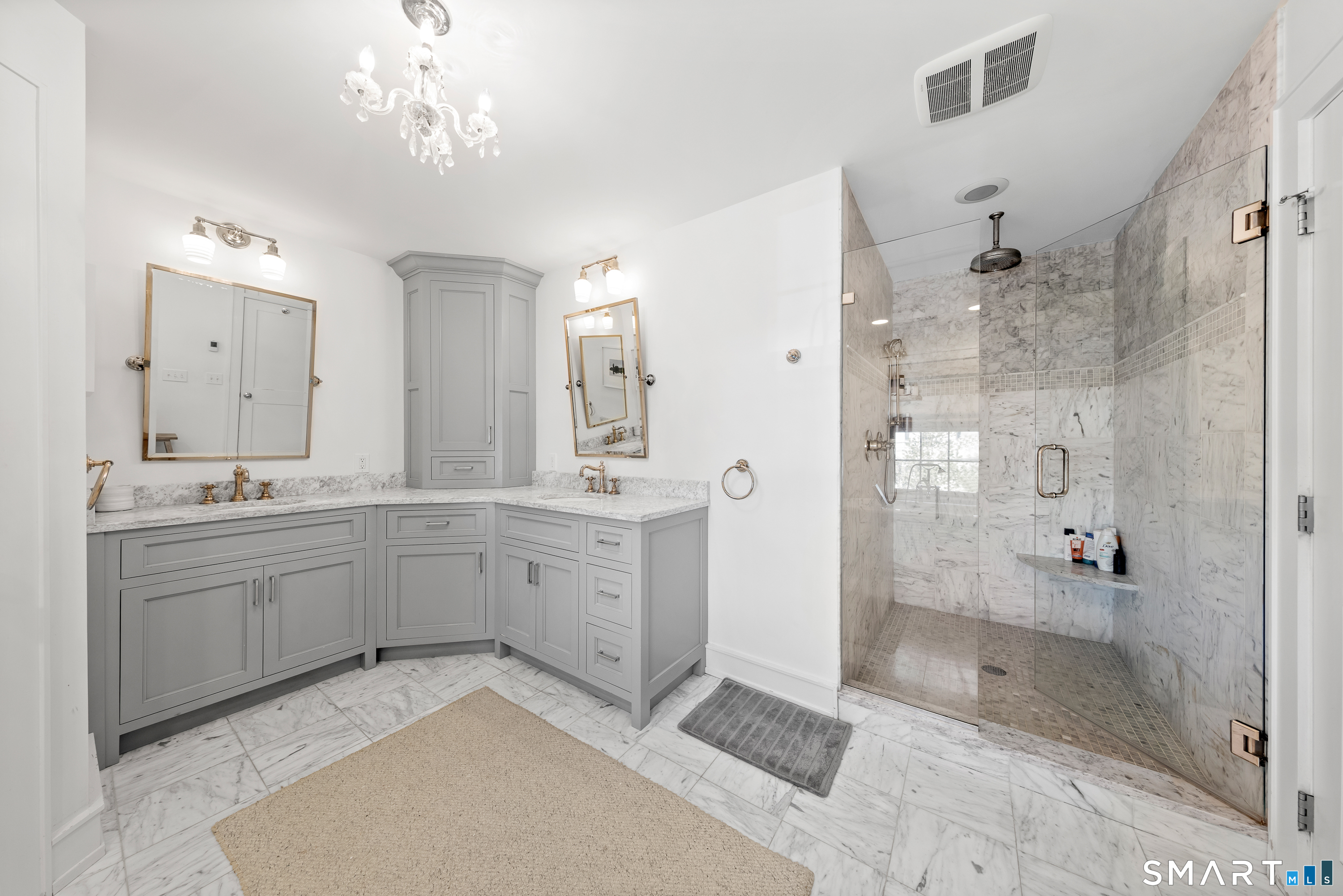 110 Smith Street Fairfield, CT 06824 - Photo 15 of 38