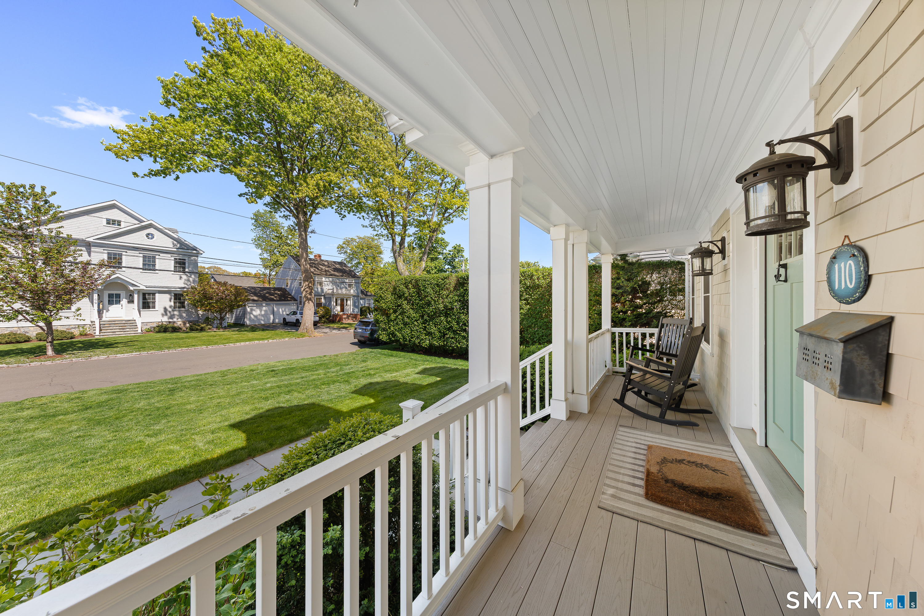 110 Smith Street Fairfield, CT 06824 - Photo 3 of 38