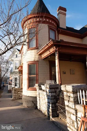 $169,900 | 209 South Maple Avenue, Martinsburg, WV 25401