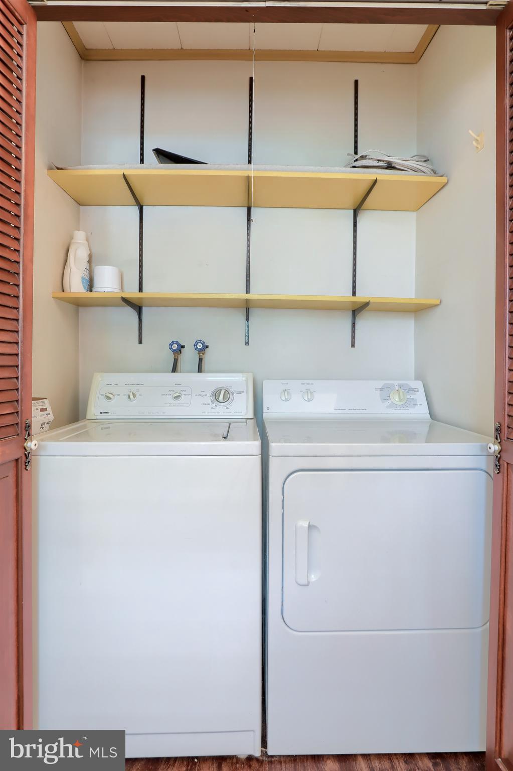 335 South Cedar Street Lititz, PA 17543 - Photo 11 of 55 Two-story unit - 337 S Cedar St