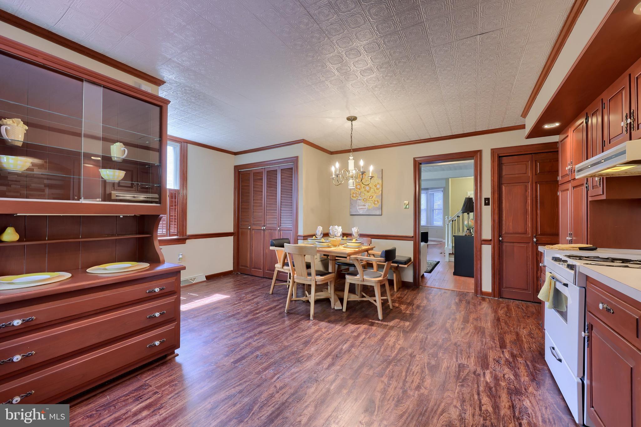 335 South Cedar Street Lititz, PA 17543 - Photo 16 of 55 Two-story unit - 337 S Cedar St