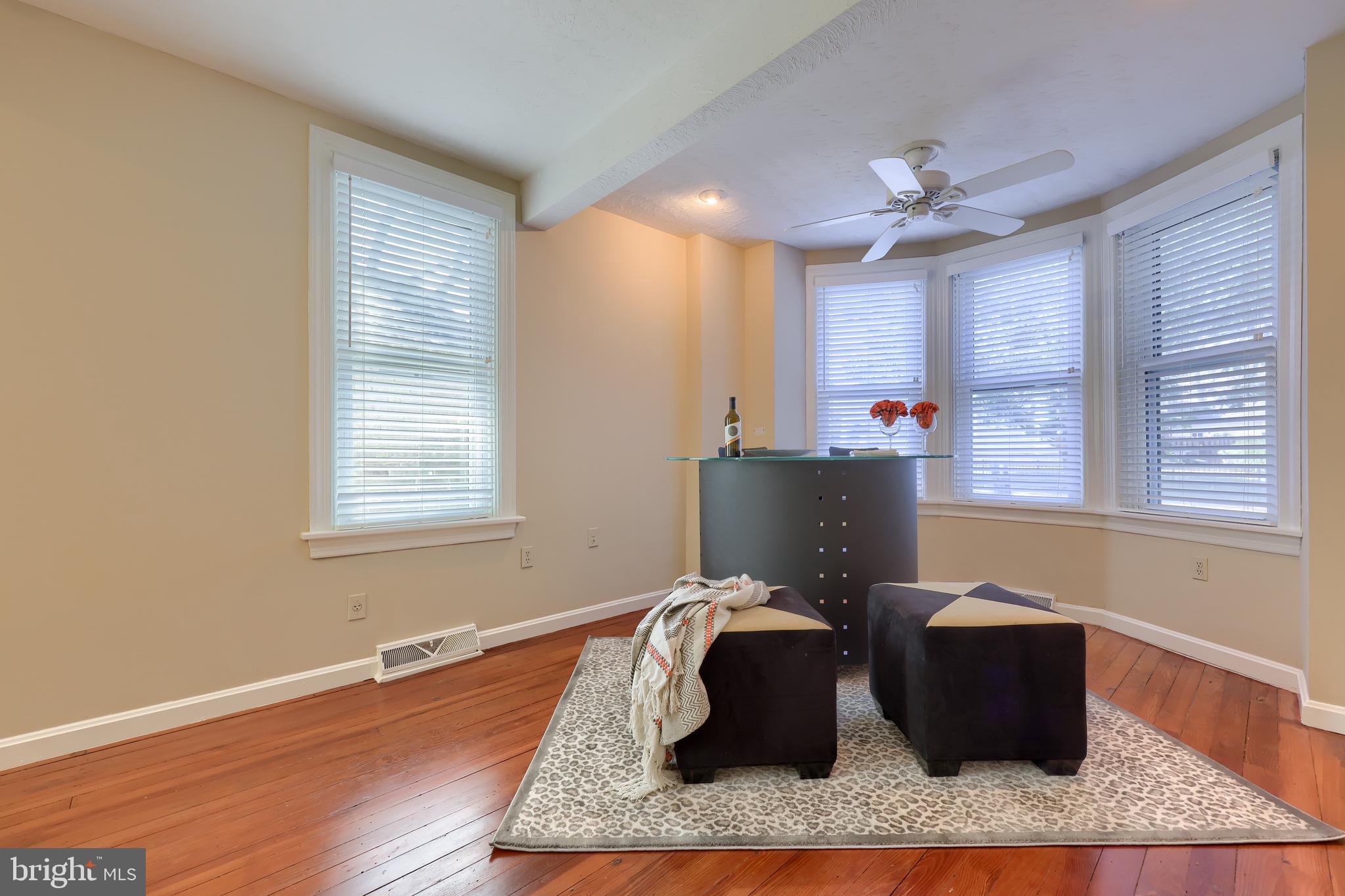 335 South Cedar Street Lititz, PA 17543 - Photo 3 of 55 Two-story unit - 337 S Cedar St