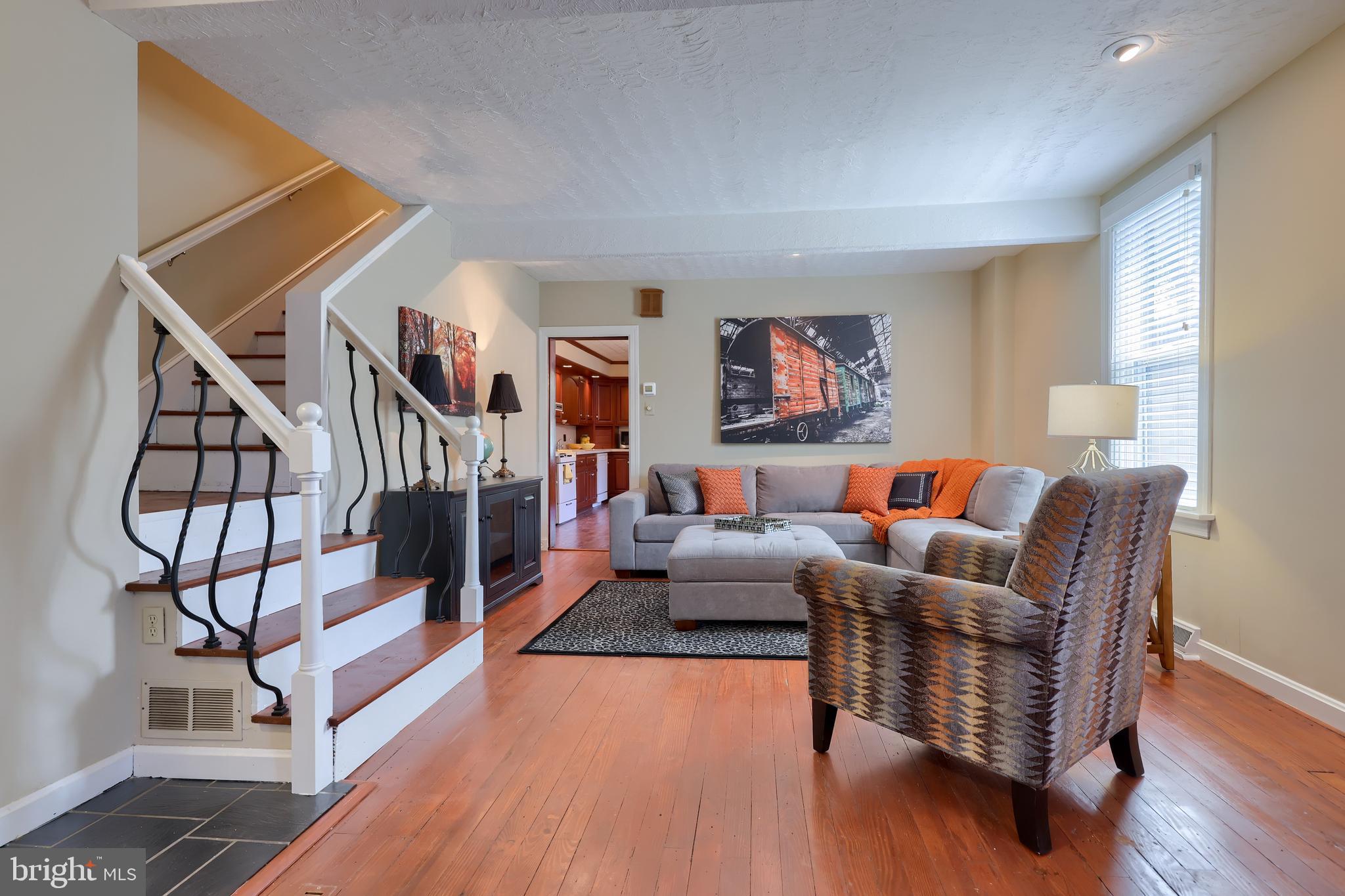 335 South Cedar Street Lititz, PA 17543 - Photo 5 of 55 Two-story unit - 337 S Cedar St