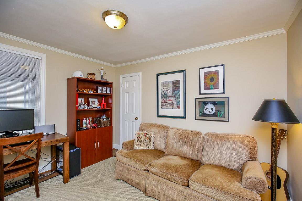143 Alton Road Nashville, TN 37205 - Photo 14 of 25 a living room with furniture and a flat screen tv